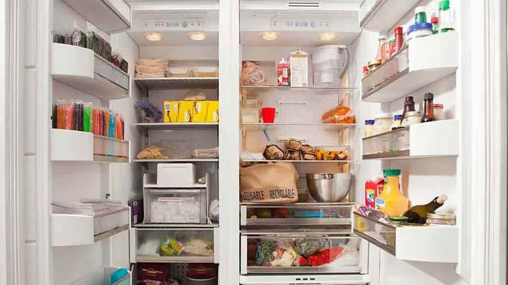 Lebensmittel im Kühlschrank